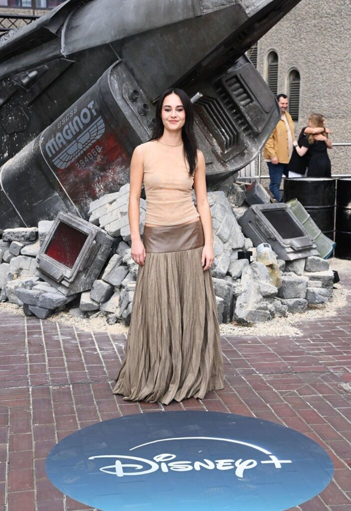 Erana James Stuns in Earthy Hues at European Premiere 53744