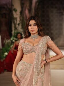 Janhvi Kapoor Steals the Show at Hyundai India Couture Week 2025