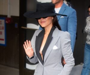 Contrasting Chic: Jenna Ortega Stuns in Bold Fashion Choice