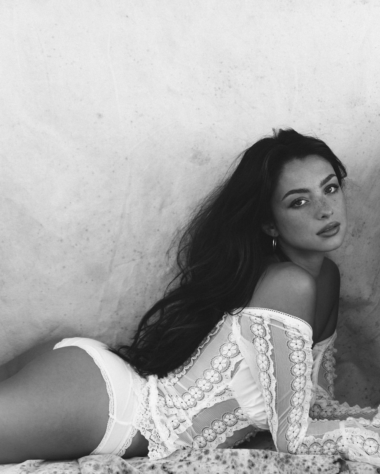 Mishka Silva’s Enchanting Lace Portrait | August 2025