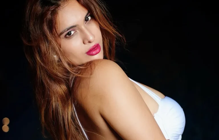 Why does Neha Malik feel uncomfortable with bold fashion?