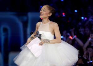 Ariana Grande Wins Video of the Year at 2025 MTV VMAs