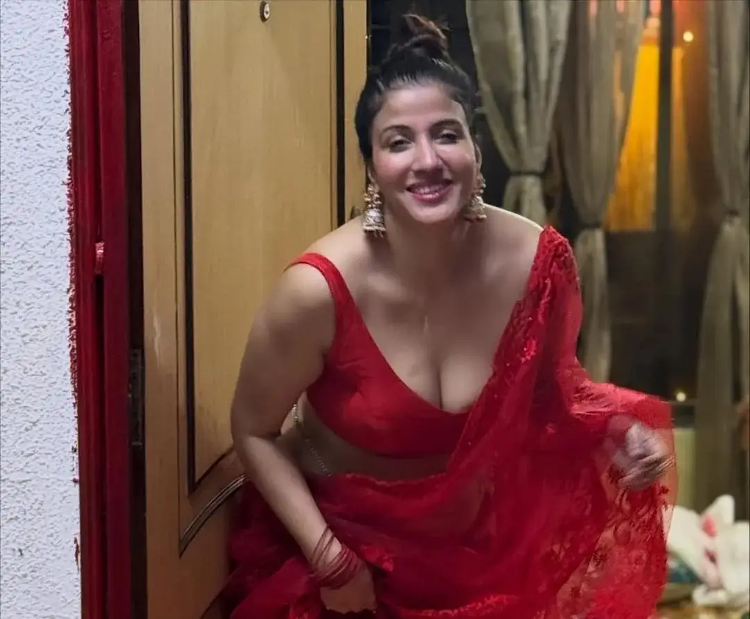 Archana Singh Rajput Exudes Style and Classic Grace