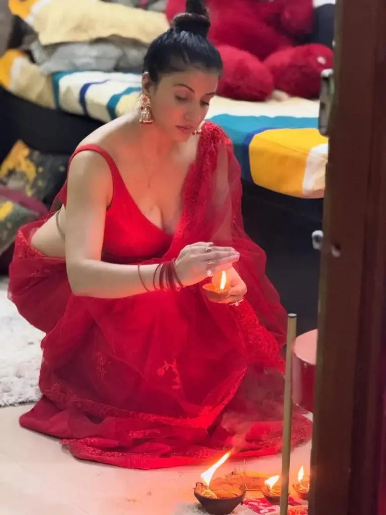 Archana Singh Rajput Exudes Style and Classic Grace