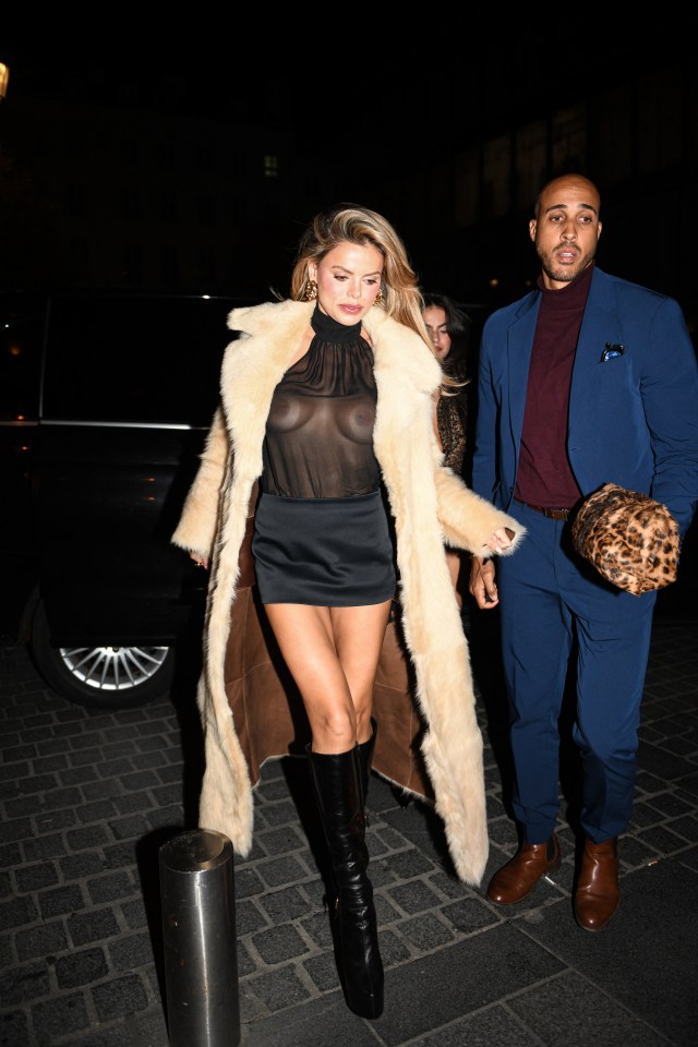 Brooks Nader "forgets" his undergarments in Paris! Brooks Nader