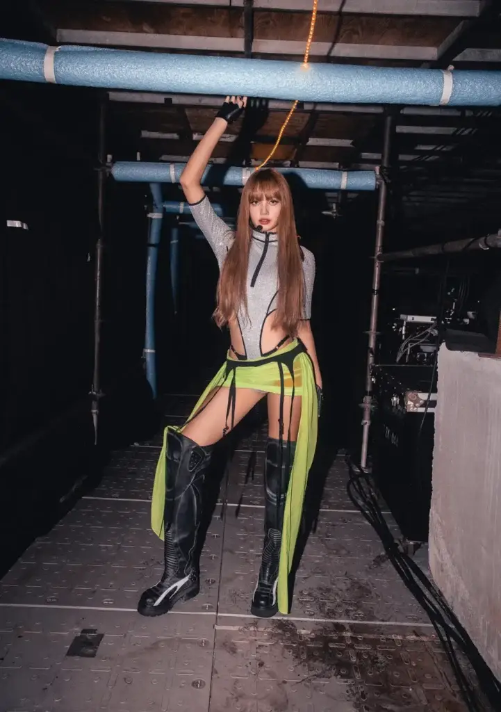 Is Lisa planning to go on solo tour in 2026? Is Lisa planning to go on solo tour in 2026?