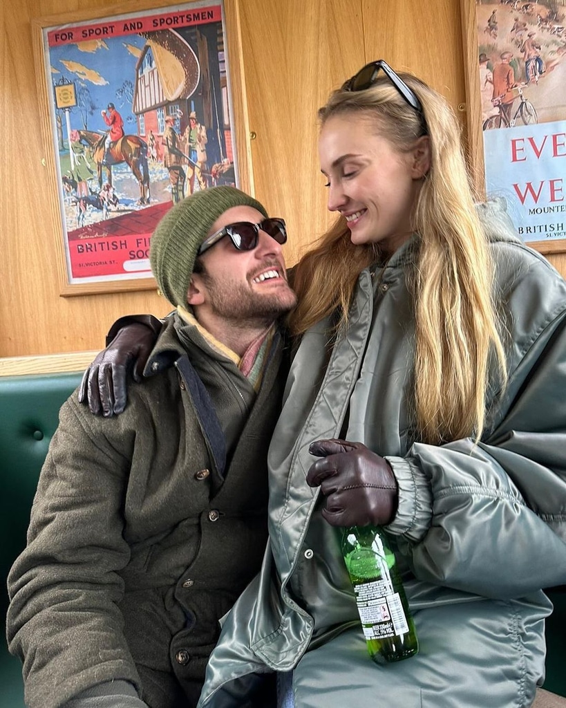 Is Sophie Turner dating Chris Martin now?