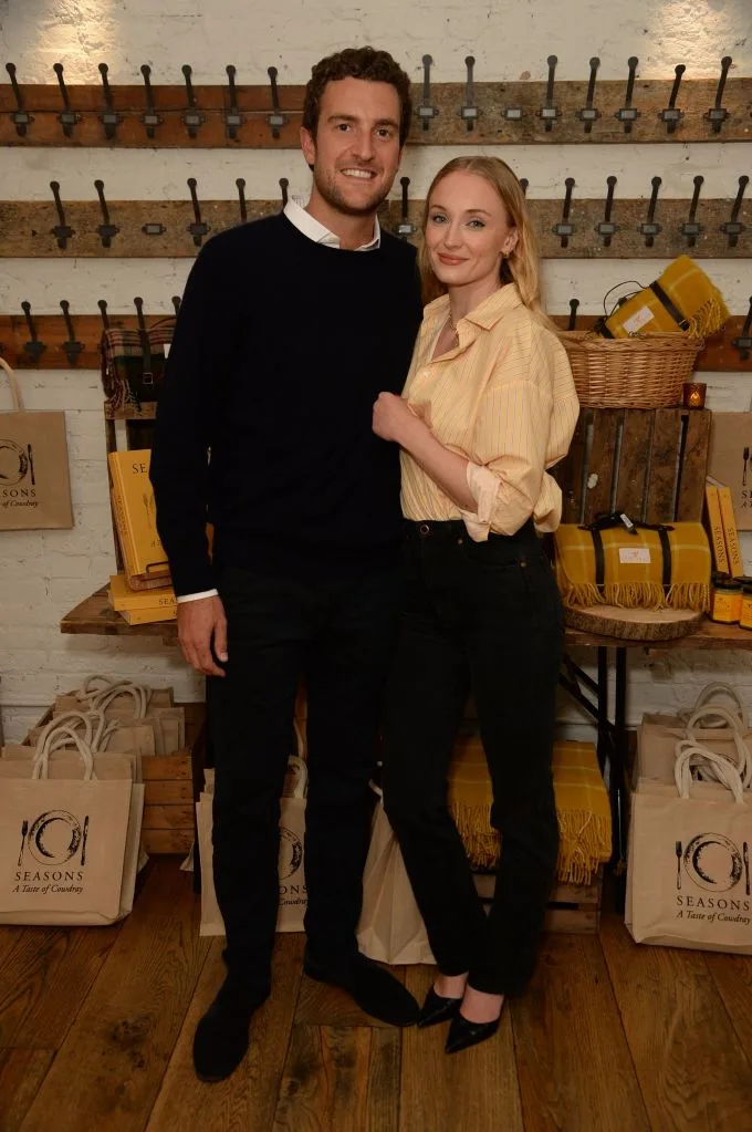 Is Sophie Turner dating Chris Martin now?