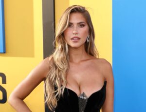 Kara Del Toro Celebrates Velvet Glamour at Movie Premiere 3