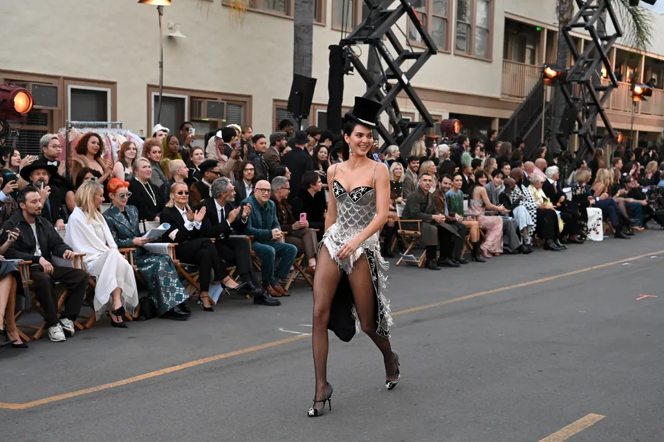 Kendall Jenner elegantly opened another fashion presentation