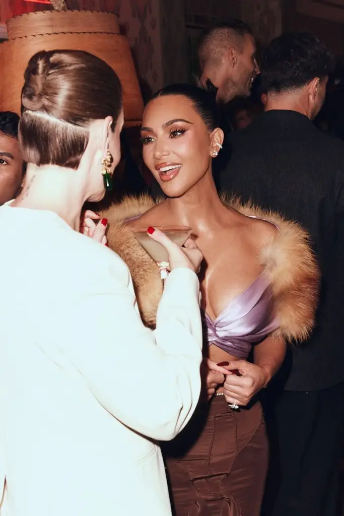 Kim Kardashian Put Her Signature Spin on This Season’s Hottest Color Combo Kim Kardashian Put Her Signature Spin on This Season’s Hottest Color Combo