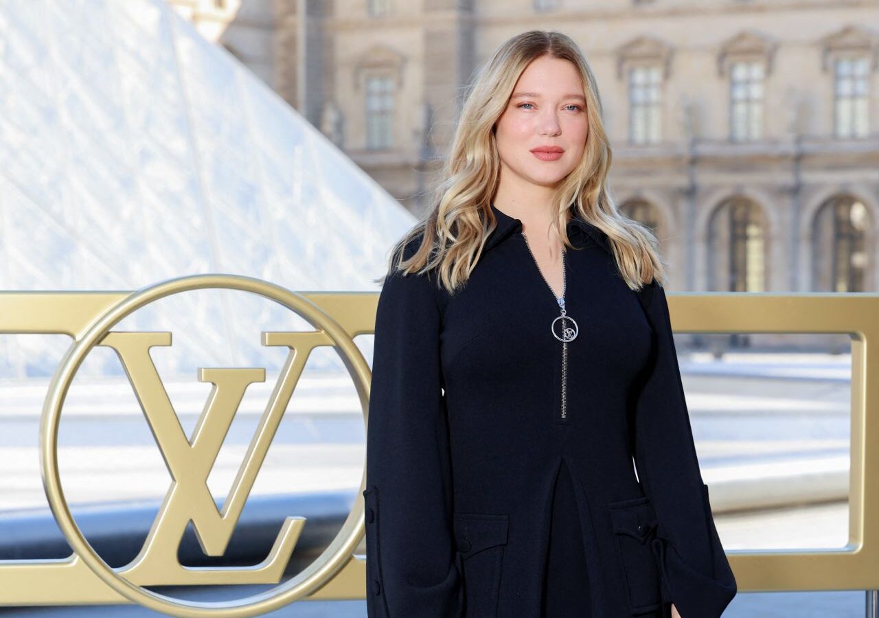 Lea Seydoux Chooses Retro Chic Mini-Dresses at Louis Vuitton Show 2025