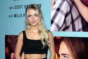 Mckenna Grace Wears a Shiny Black Two-Piece to the 2025 Screening of “Regretting You”