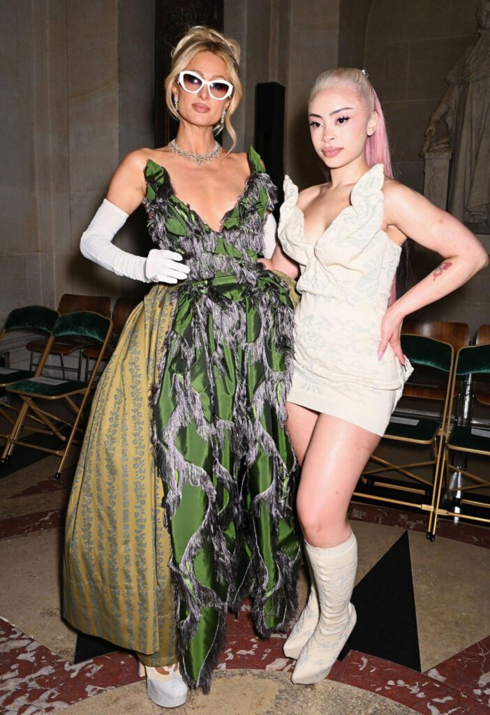 Paris Hilton Reintroduces Vivienne Westwood Corsetry at Fashion Week Paris Hilton Reintroduces Vivienne Westwood Corsetry at Fashion Week