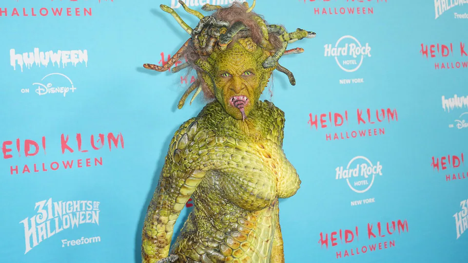 Heidi Klum brings Medusa to life at 2025 Halloween party