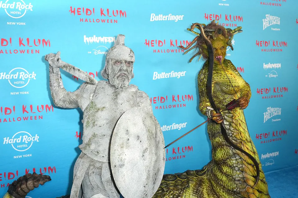 Heidi Klum brings Medusa to life at 2025 Halloween party