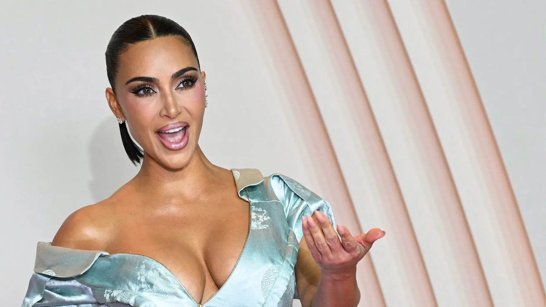 Kim Kardashian blames AI for failed law exams! Kim Kardashian blames AI for failed law exams!
