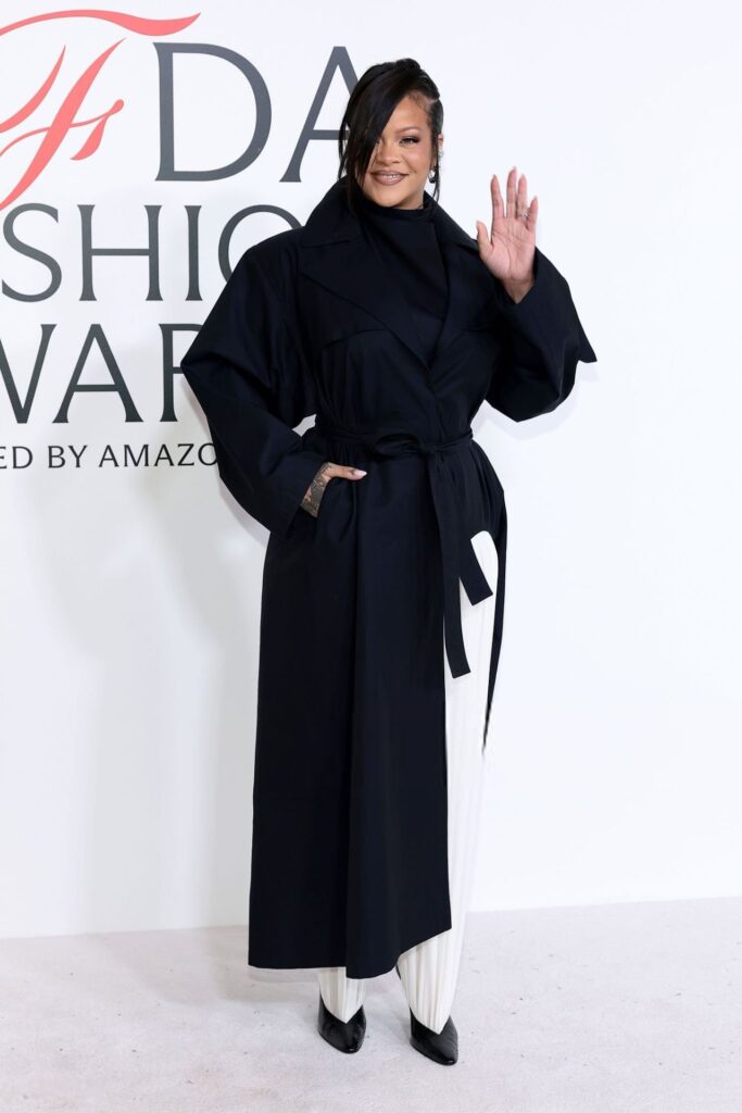 Rihanna back on the red carpet