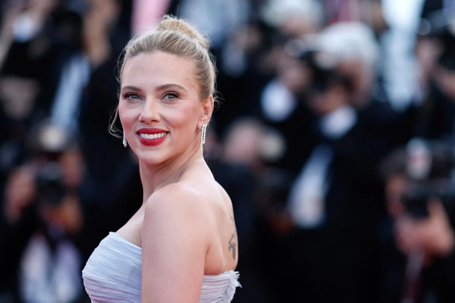Scarlett Johansson will play the lead in “Exorcist”