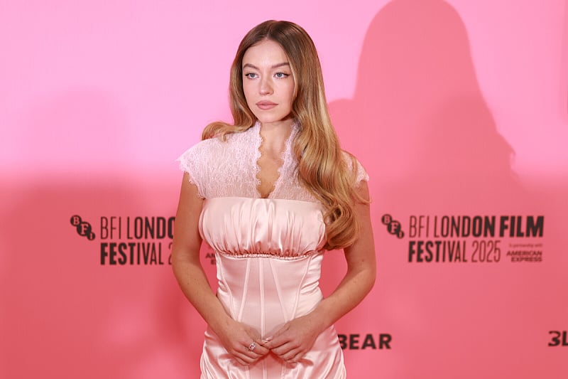 Why Generation Z women not wearing bras?