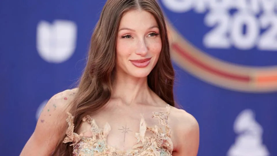 Yami Safdie Turns Heads With Bold Grammy Red Carpet Look